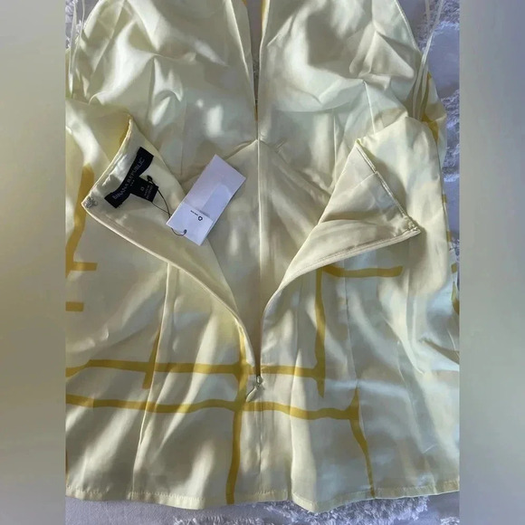 Banana Republic Pleated Halter Top - Picture 6 of 13